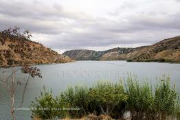 Image du Maroc Professionnelle de  Le Barrage Allal Al Fassi est situé dans la Province de Sefrou sur Oued Sebou avec un volume de stockage de 63.7 Mm3, il contrôle un bassin versant de 5.400 km2. Ce Barrage a été mis en service en 1990. But de l'ouvrage  production d'électricité, irrigation et protection contre les crues, Jeudi 8 septembre 2005. (Photo / Abdeljalil Bounhar) 